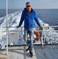 Avatar người dùng Derk